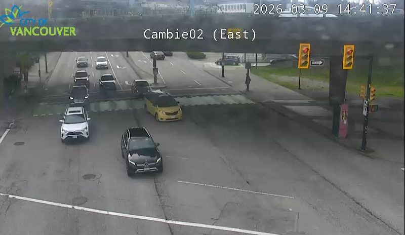 Cambie St & W 2nd Ave - East/West