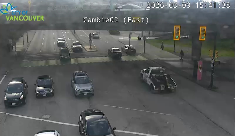 Cambie St & W 2nd Ave - East/West