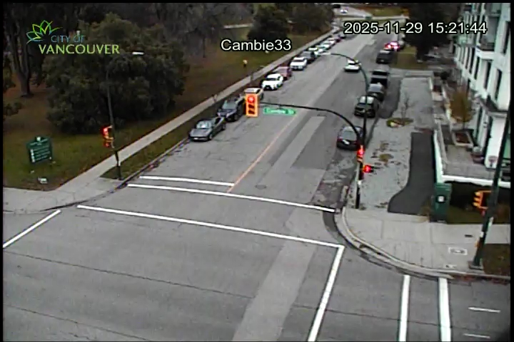 Cambie St & W 33rd Ave - E