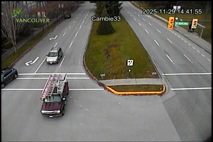 Cambie St & W 33rd Ave - N