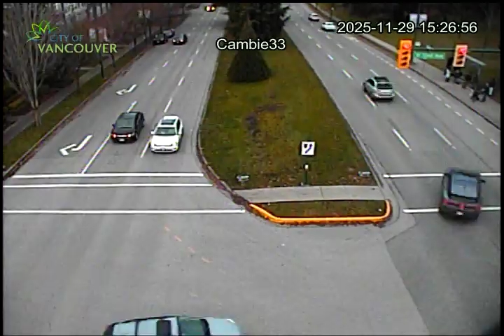 Cambie St & W 33rd Ave - N