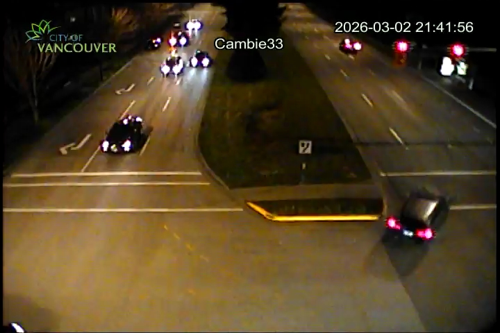 Cambie St & W 33rd Ave - N