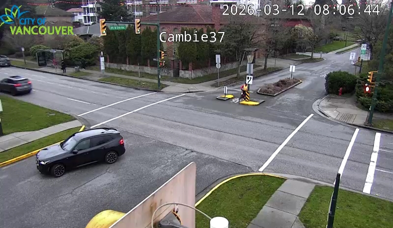 Cambie St & W 37th Ave - E