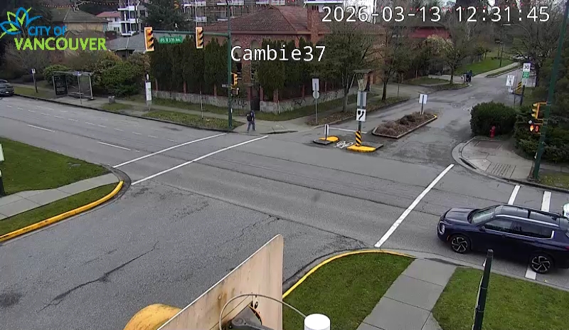 Cambie St & W 37th Ave - E