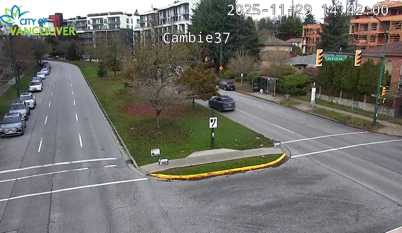 Cambie St & W 37th Ave - N