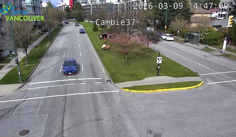Cambie St & W 37th Ave - N