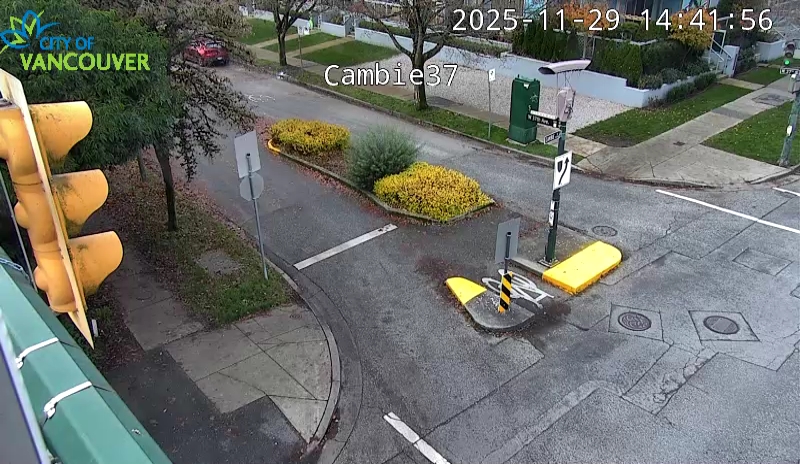 Cambie St & W 37th Ave - W