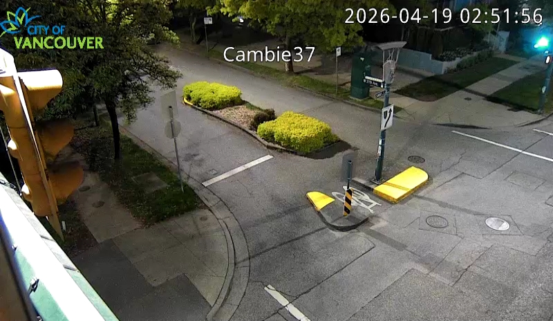 Cambie St & W 37th Ave - W