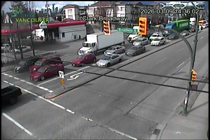 Clark Dr & E Broadway - N