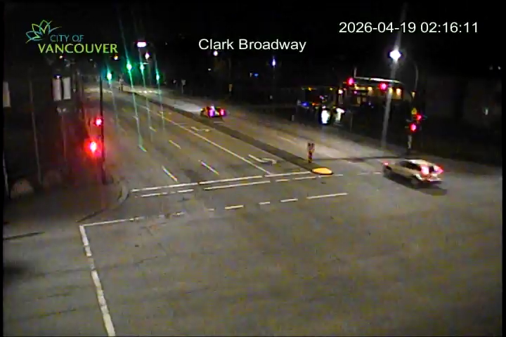 Clark Dr & E Broadway - S