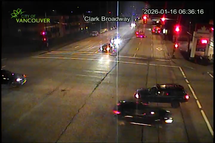 Clark Dr & E Broadway - W