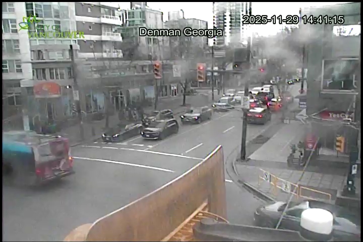 W Georgia St & Denman St - South