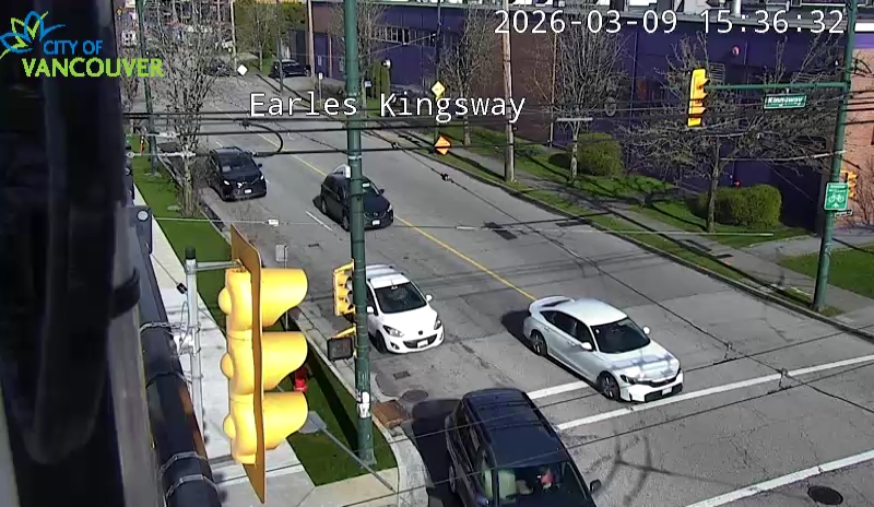 Earles St & Kingsway - N