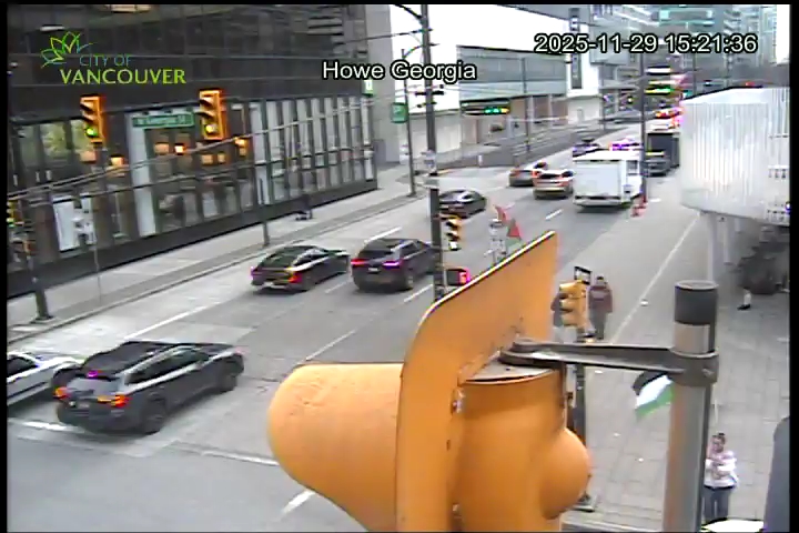 Howe St & E Georgia St - South