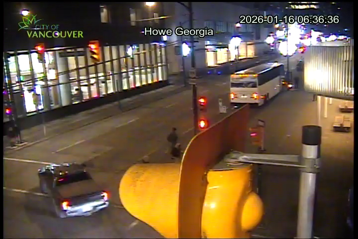 Howe St & E Georgia St - South