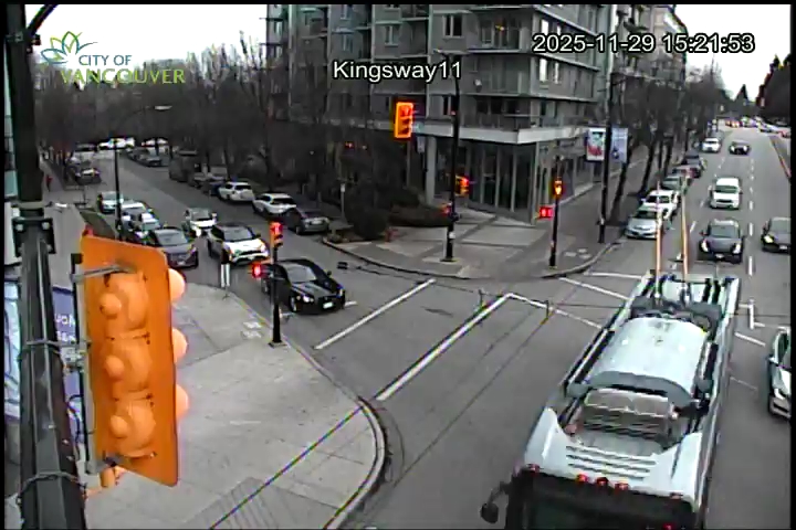 Kingsway & E 11th Ave - E