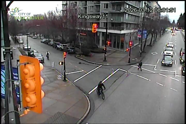 Kingsway & E 11th Ave - E