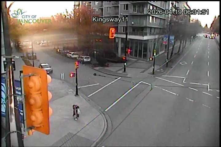 Kingsway & E 11th Ave - E