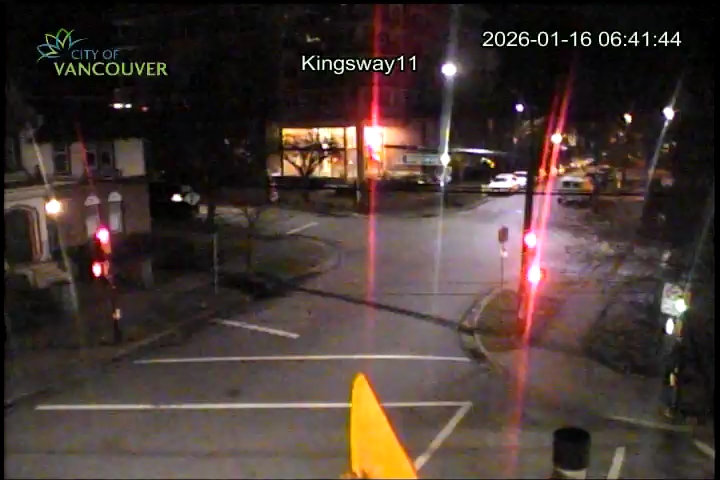 Kingsway & E 11th Ave - W