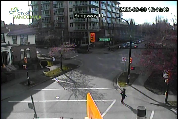 Kingsway & E 11th Ave - W