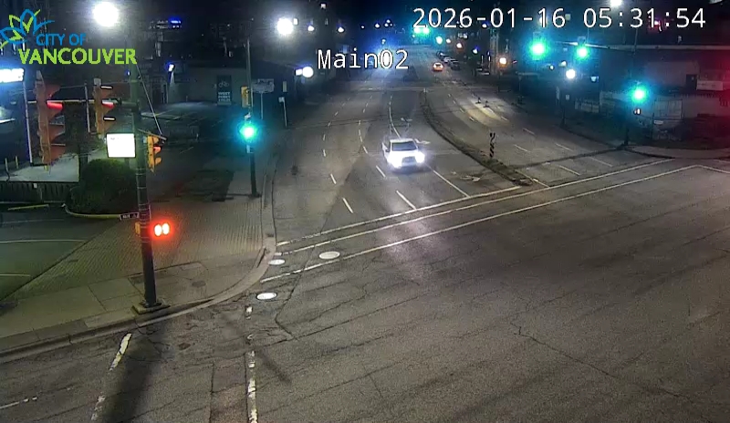 Main St & E 2nd Ave - E