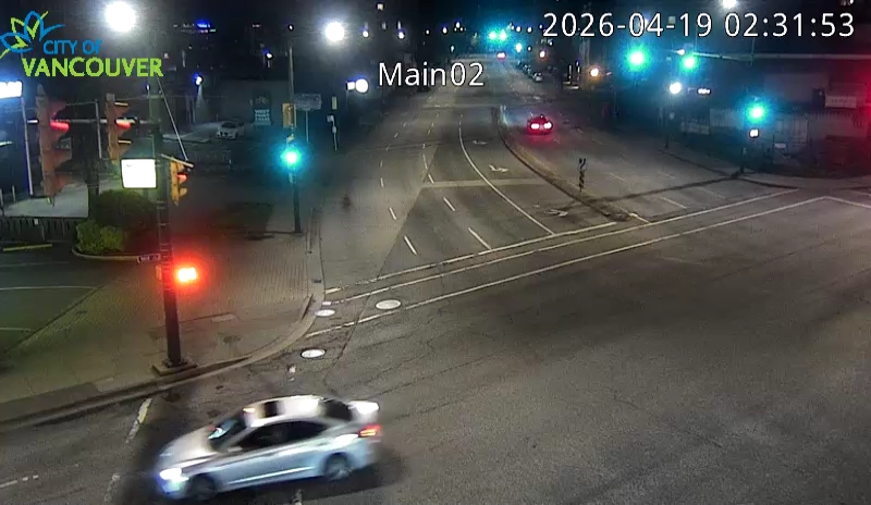 Main St & E 2nd Ave - E