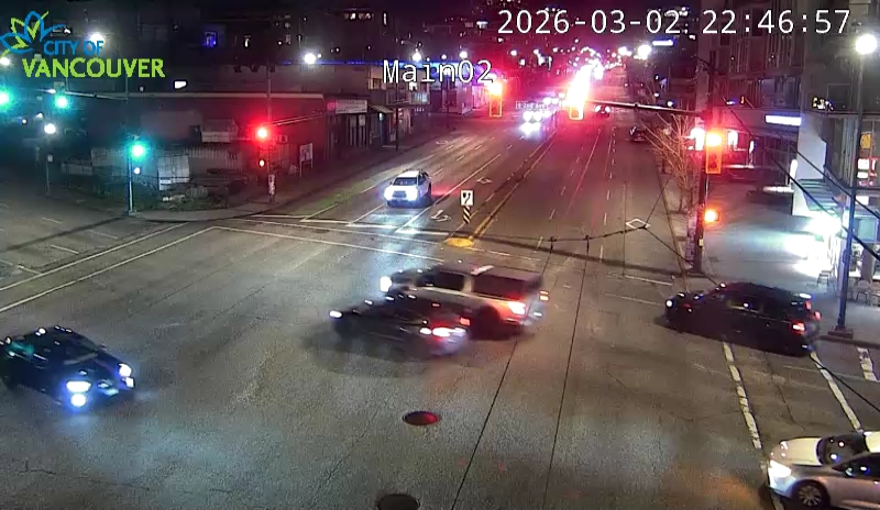 Main St & E 2nd Ave - S