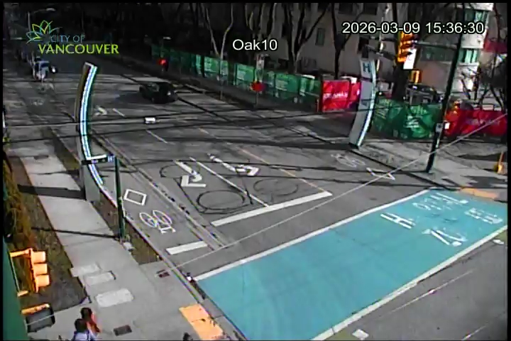 Oak St & W. 10th Ave - East