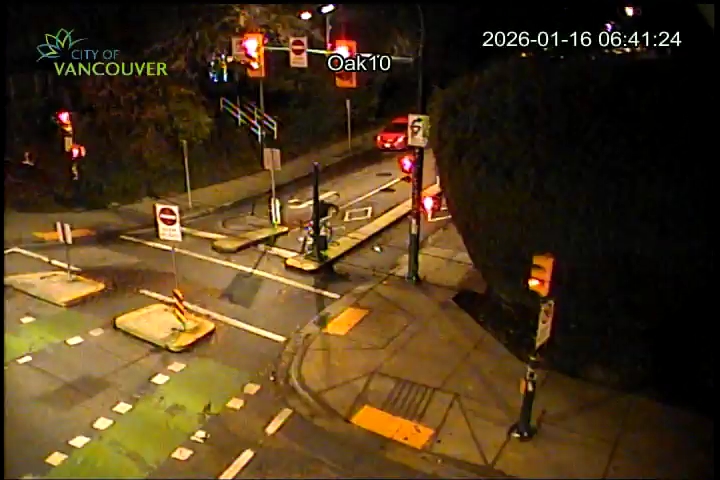 
Oak St & W. 10th Ave - West