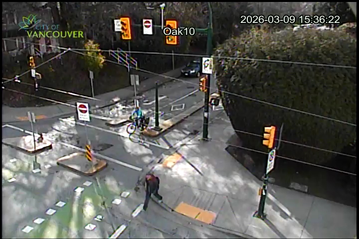 
Oak St & W. 10th Ave - West