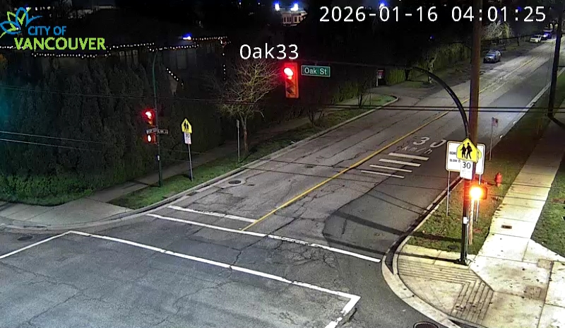 Oak St & W 33rd Ave - E