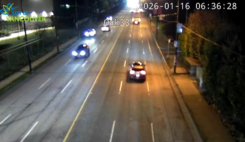 Oak St & W 33rd Ave - S