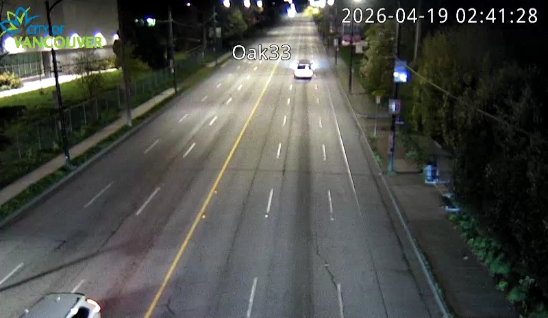 Oak St & W 33rd Ave - S