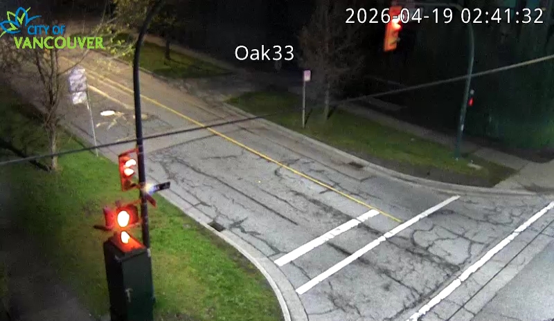 Oak St & W 33rd Ave - W