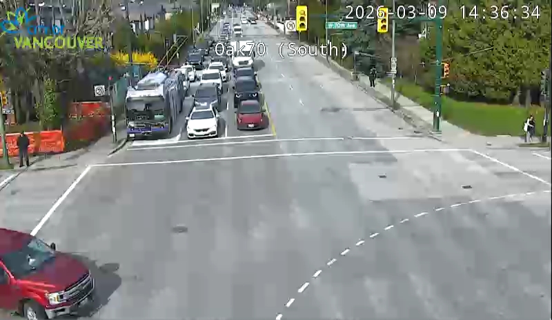 Oak St & W 70th Ave - N