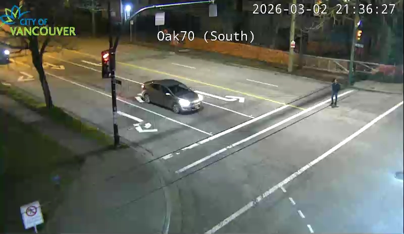 Oak St & W 70th Ave - W