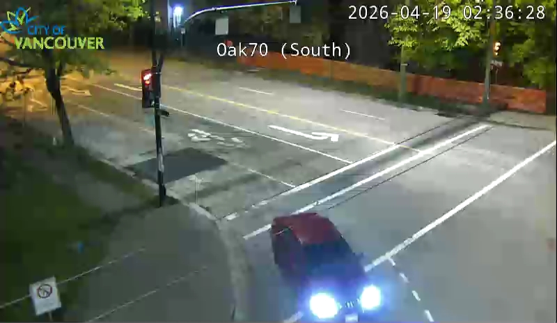 Oak St & W 70th Ave - W