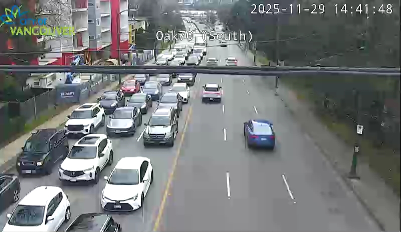 Oak St & W 70th Ave - S