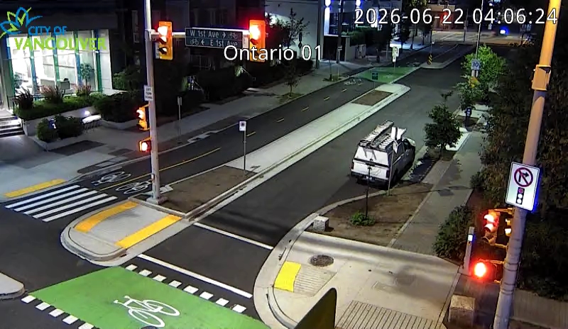 Ontario St and E 1st Ave - South