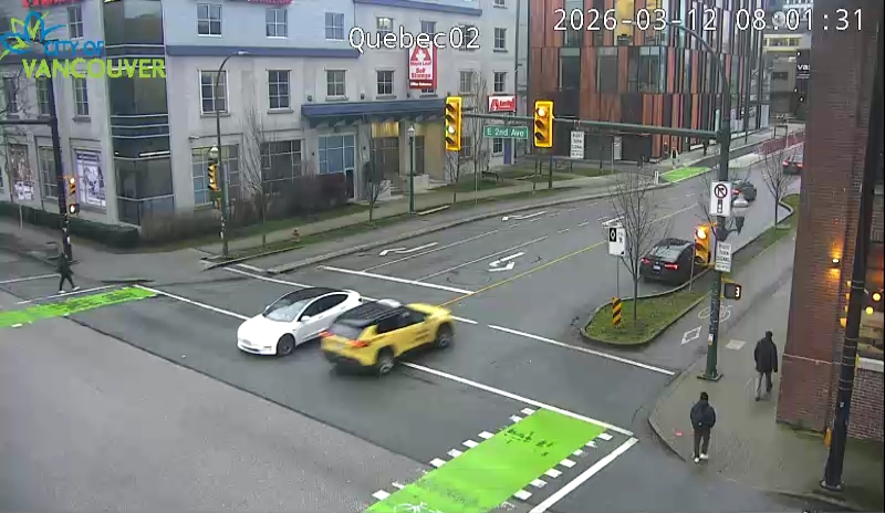 Quebec St & E 2nd Ave - S