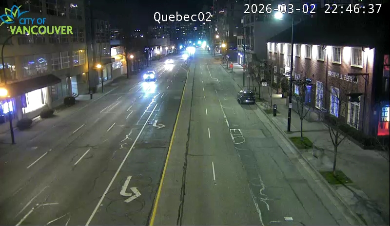 Quebec St & E 2nd Ave - W