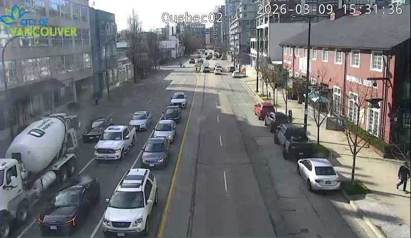 Quebec St & E 2nd Ave - W