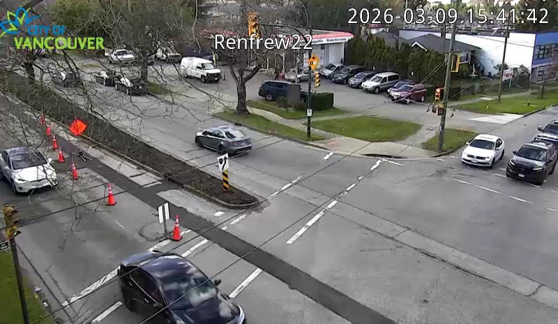 Renfrew St & E 22nd Ave - W